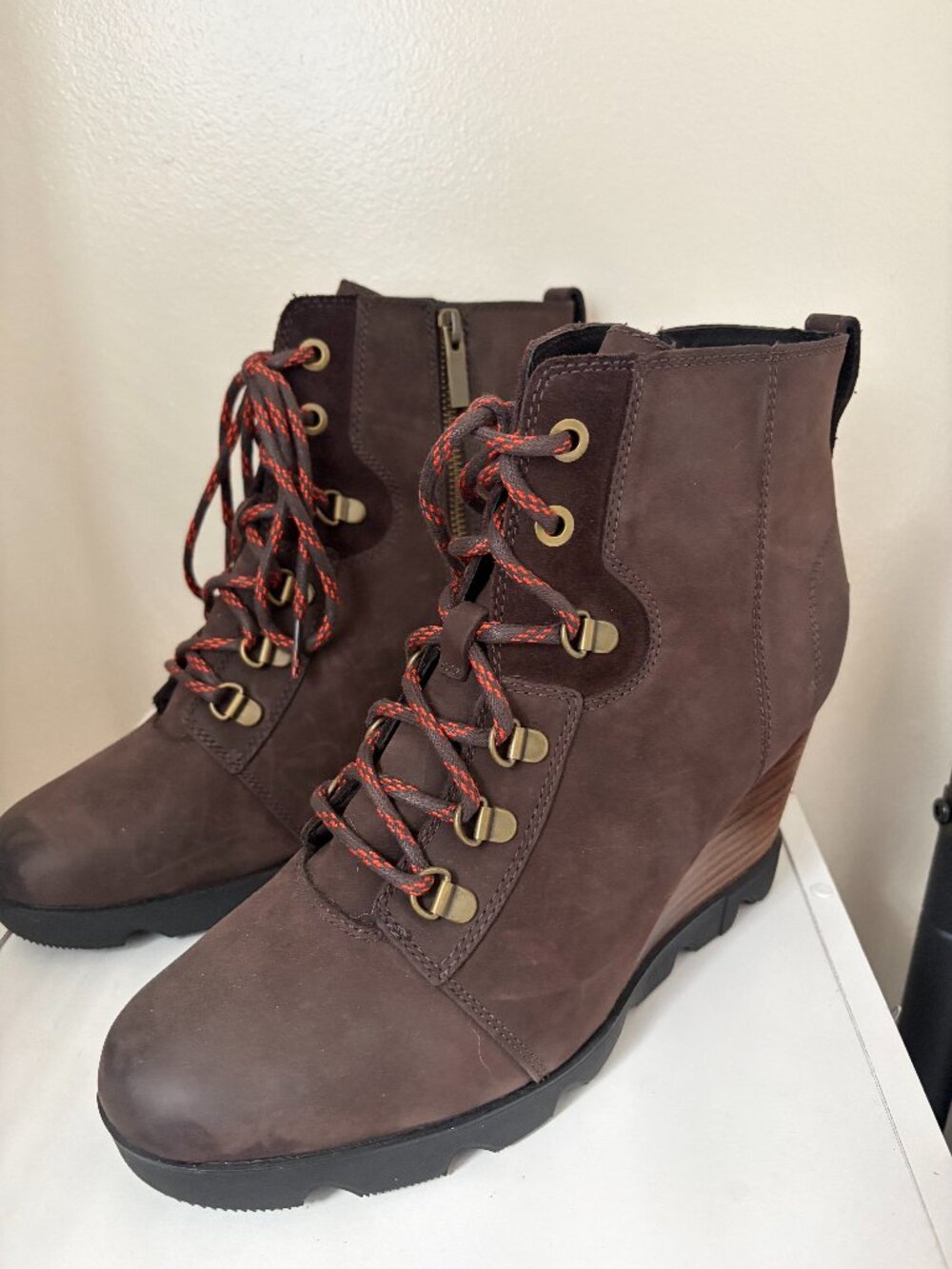 EUC Sorel Wedge Ankle Boots